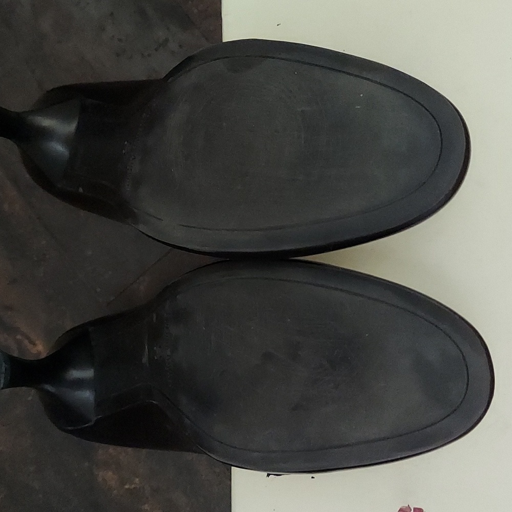 Shoes - Picture 6 of 7